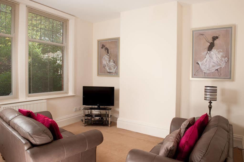 Harrogate Serviced Apartments Extérieur photo